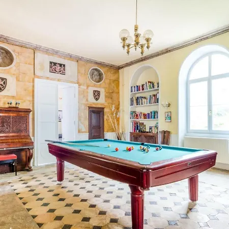Magnificent Castle In With Private Park And Tennis Court Casa de Férias Anrosey